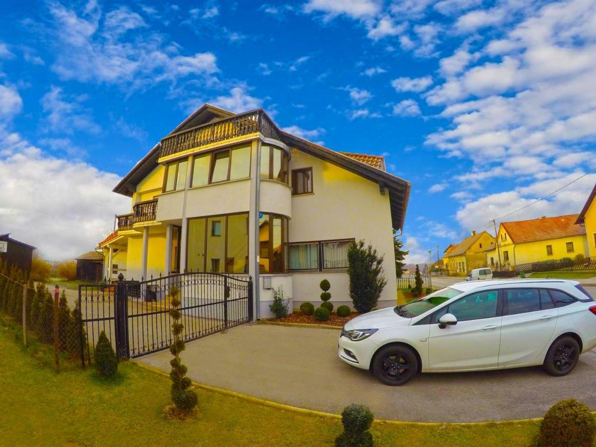 Apartmani Oletic 4* Sveti Martin Na Muri Exterior photo
